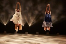 lal banshees vol.2「ムーンライトプール」より。（撮影：北川姉妹）