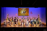 劇団四季ミュージカル「ライオンキング」日本上演20周年 特別カーテンコールの様子。