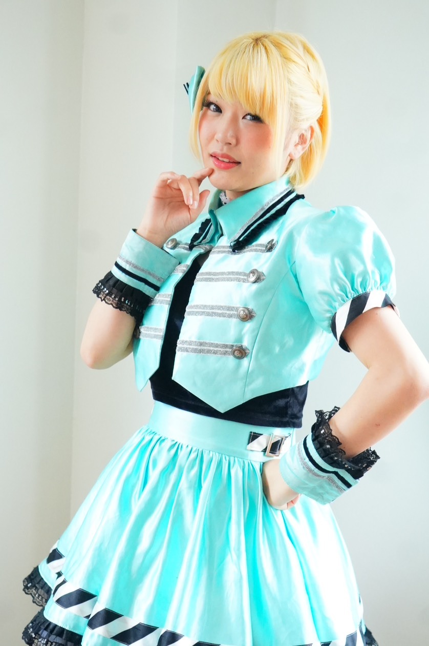 西野亜弥（サンスポアイドルリポーターSIR）