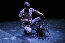 鈴木竜「AFTER RUST」より。（Photo：Maria Stefânescu）