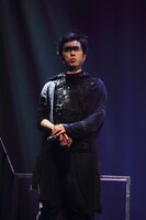 銀岩塩 Vol.3 LIVE ENTERTAINMENT「『神ノ牙-JINGA-転生』～消えるのは俺じゃない、世界だ。～」ゲネプロより。（撮影：石澤瑤祠）