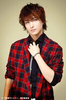 鷲尾修斗扮する音無歌五郎。（アイドルver.）