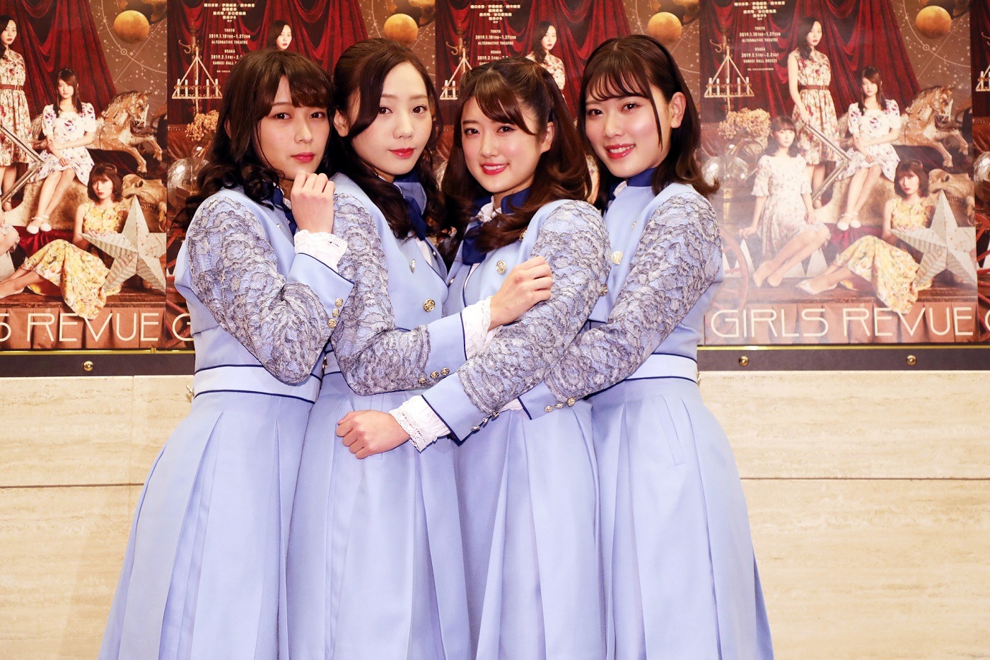 「GIRLS REVUE」囲み取材より。