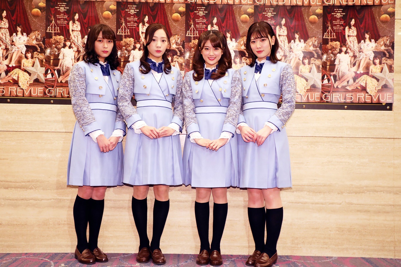 「GIRLS REVUE」囲み取材より。