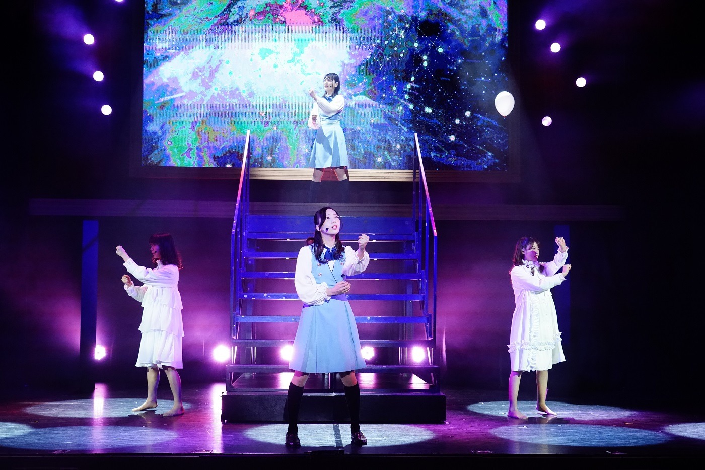 「GIRLS REVUE」ゲネプロより。