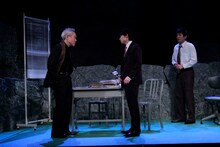 東根作寿英俳優生活30周年記念公演「Boss&Police～ガケデカ後藤誠一郎～」より。