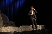 東根作寿英俳優生活30周年記念公演「Boss&Police～ガケデカ後藤誠一郎～」より。