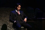 東根作寿英俳優生活30周年記念公演「Boss&Police～ガケデカ後藤誠一郎～」より。