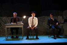 東根作寿英俳優生活30周年記念公演「Boss&Police～ガケデカ後藤誠一郎～」より。