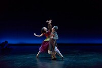 笠井叡迷宮ダンス公演「高丘親王航海記」より。（撮影：守屋友樹）