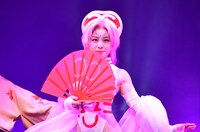 石田安奈演じる妲己。