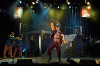 舞台「『Like A』room［002］」より。（撮影：鏡田伸幸）