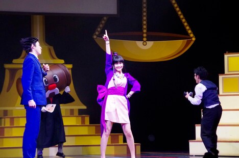 舞台「逆転裁判 -逆転のGOLD MEDAL-」より。