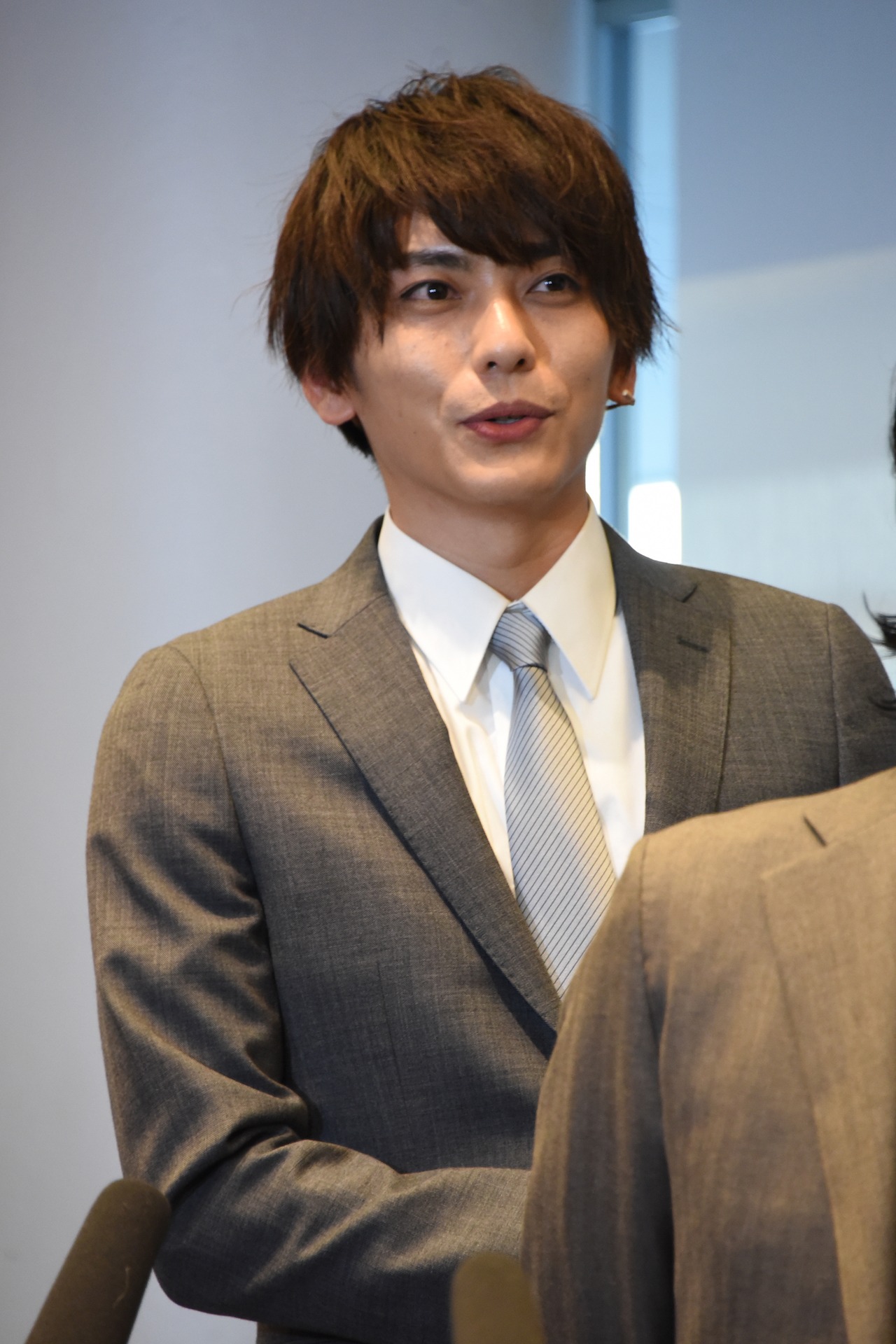 鍵本輝