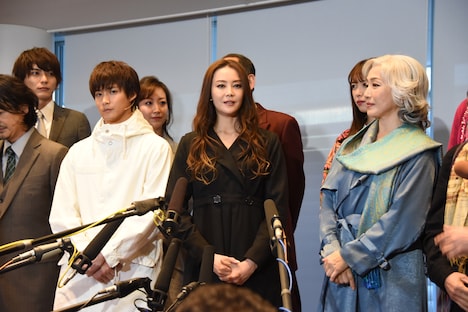 舞台「悪魔と天使」囲み取材より。