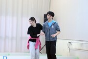 木ノ下歌舞伎「糸井版 摂州合邦辻」稽古の様子。左から土居志央梨、田川隼嗣。