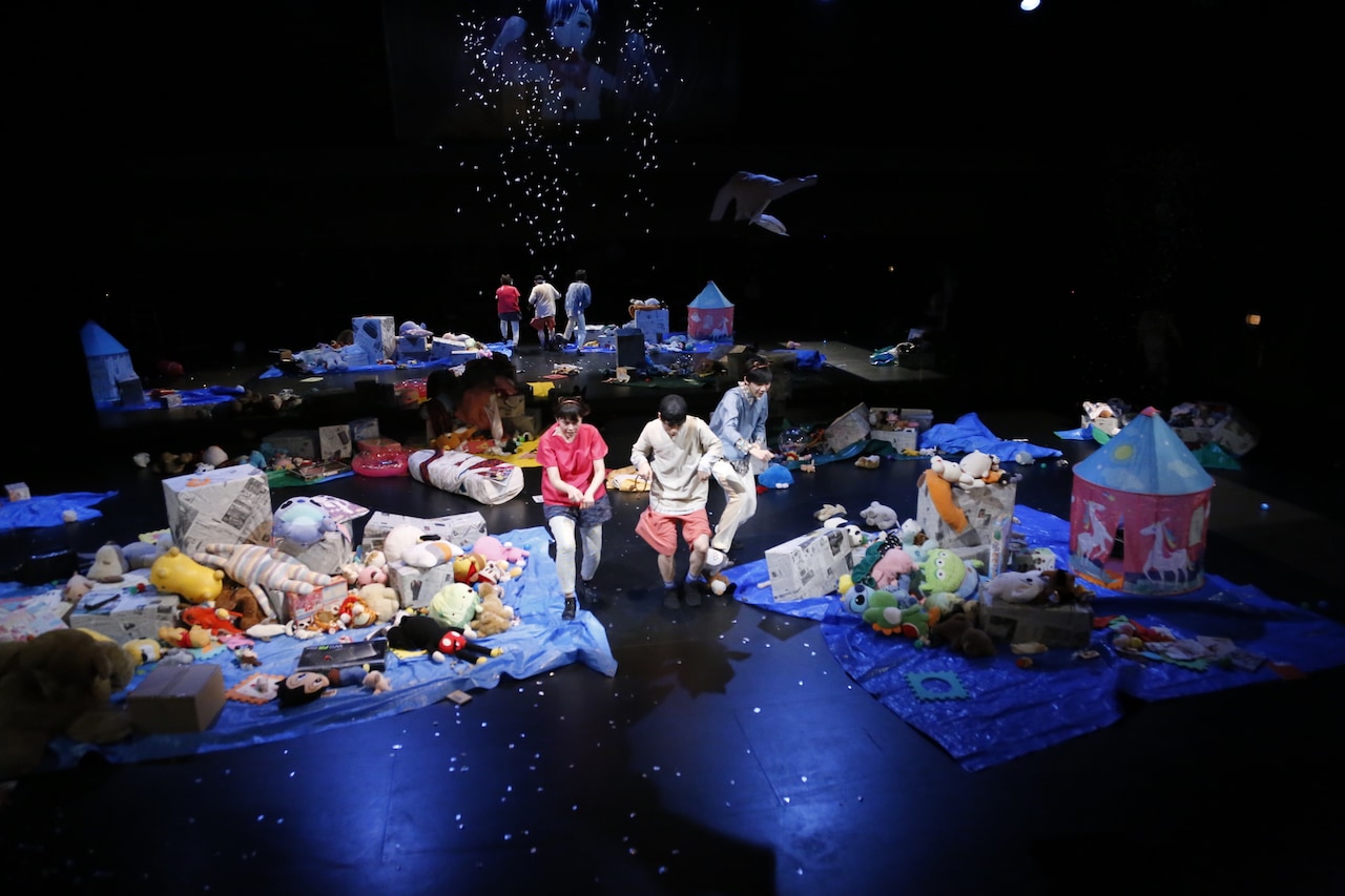 安住の地、VTuberなどモチーフに平成・これからの時代描く「ポスコレ」開幕