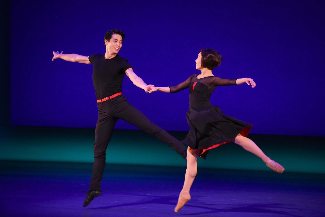 スタイリッシュなダンスで紡ぐ若者の恋と希望、劇団四季「パリのアメリカ人」開幕