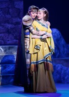 OSK日本歌劇団「円卓の騎士」より。