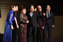 左から朴ろ美、鈴木ほのか、森公美子、駒田一、橋本じゅん、KENTARO、斎藤司。