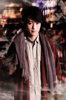 新田健太の扮装姿。