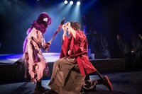 「紫猫のギリ」より。