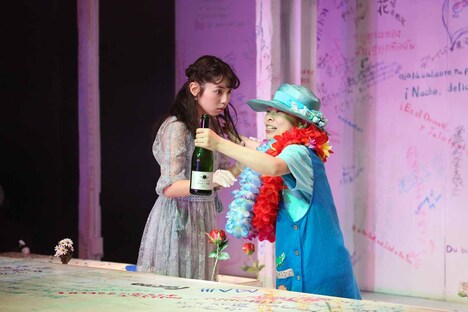 文学座附属演劇研究所2018年度研修科卒業発表会「ロミオとジュリエット」より。(撮影:宮川舞子)