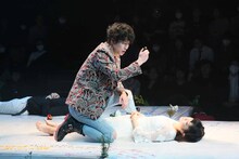 文学座附属演劇研究所2018年度研修科卒業発表会「ロミオとジュリエット」より。（撮影：宮川舞子）