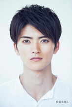 山本涼介