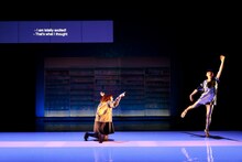 チェルフィッチュ「スーパープレミアムソフトWバニラリッチソリッド」より。（Photo by Hideto Maezawa）