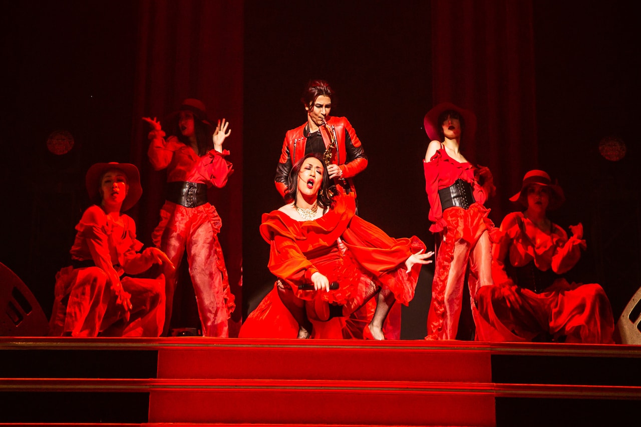 東京ゲゲゲイ「黒猫ホテル」が六本木へ、武田真治も熱演