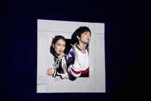 範宙遊泳「うまれてないからまだしねない」より。（撮影：鈴木竜一朗）