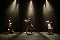 lal banshees vol.3「『本当は、知らない』ソロ・トリオ 二部作公演」より。（撮影：北川姉妹）