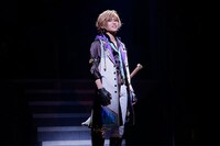 舞台「夢王国と眠れる100人の王子様 On Stage」より。