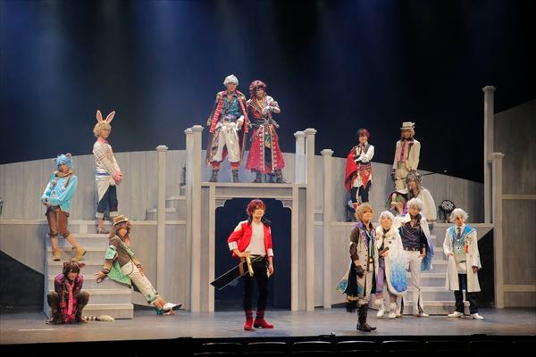 舞台「夢王国と眠れる100人の王子様 On Stage」より。
