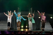 舞台「夢王国と眠れる100人の王子様 On Stage」より。