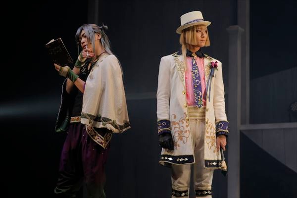 舞台「夢王国と眠れる100人の王子様 On Stage」より。