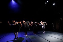 永野百合子（妖精大図鑑）「MONOLITH」より。（撮影：菅原康太）