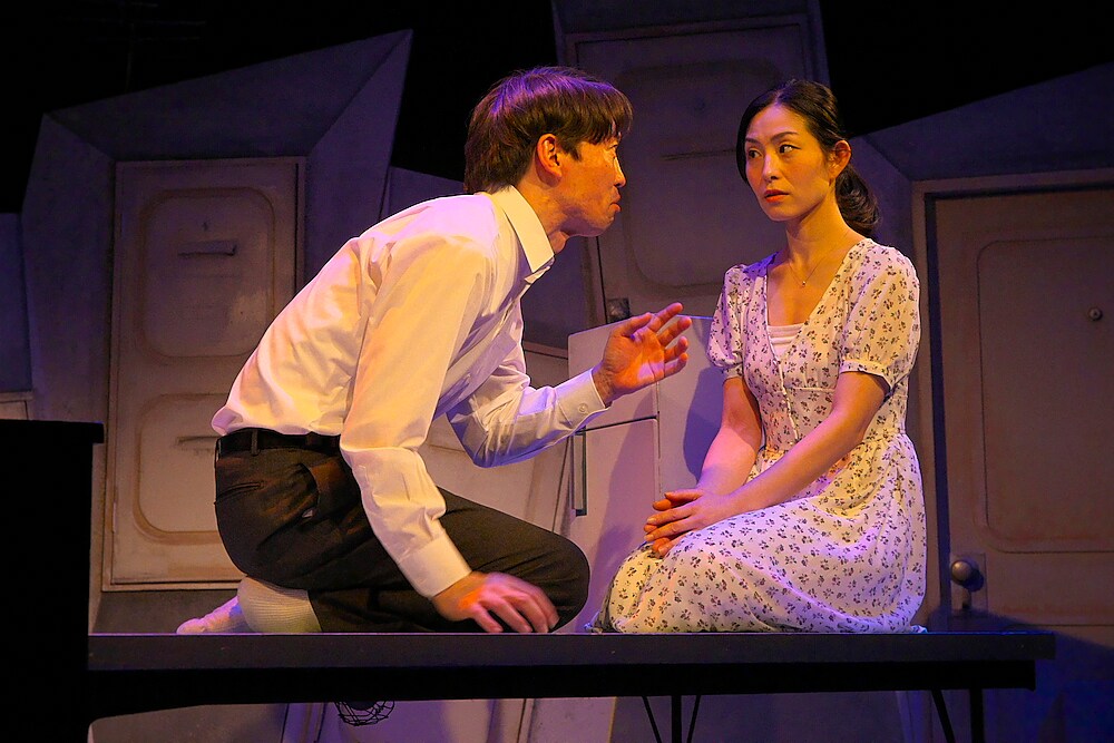 「夜が掴む」より。（撮影：青木司）