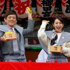 博多華丸、酒井美紀が明太子恵方巻きにかぶりつき「ぜひ、ぎょらんください!」