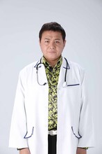 渡辺徹扮する医師・伊良部。