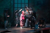 オペラシアターこんにゃく座公演 オペラ「遠野物語」より。（撮影：前澤秀登）