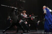 彩の国シェイクスピア・シリーズ第34弾「ヘンリー五世」より。（撮影：宮川舞子）