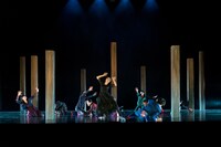 木ノ下歌舞伎「糸井版 摂州合邦辻」より。（撮影：東直子）