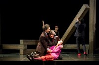 木ノ下歌舞伎「糸井版 摂州合邦辻」より。（撮影：東直子）