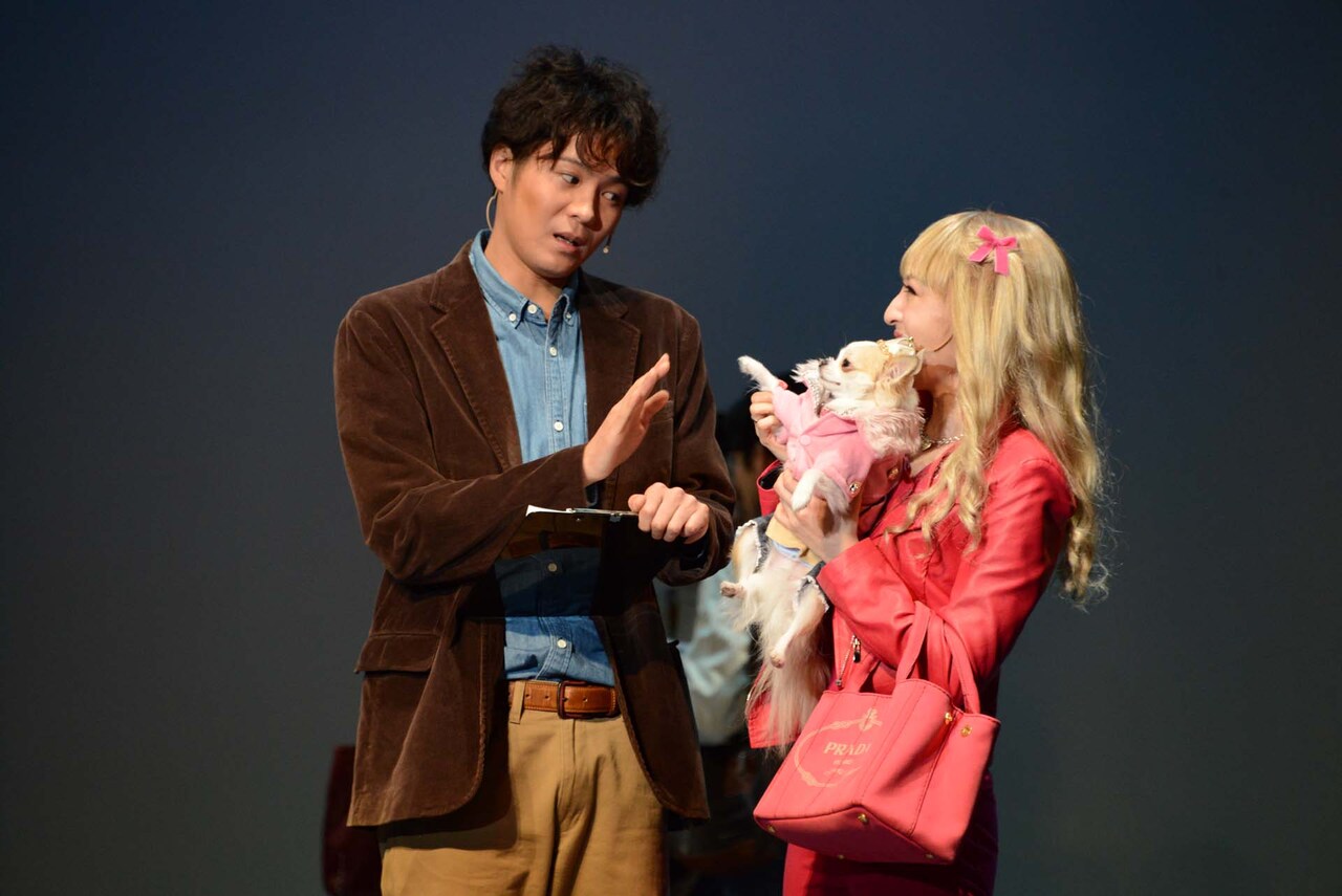 神田沙也加の笑顔弾ける、ピンクで彩られた「キューティ・ブロンド