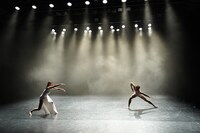 カン・スビン「Cut」より。（撮影：塚田洋一）