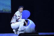 「松本利夫ワンマンSHOW『MATSUぼっち06』‐STARS‐」東京公演より。（撮影：塩崎亨）