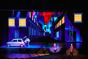 COOL JAPAN PARK OSAKA WWホール オープニング公演「KEREN」より。