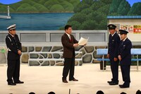 COOL JAPAN PARK OSAKA こけら落とし公演「『さんま・岡村の花の駐在さん』～駐在さんが復活って、そんなアホなことあるか、それはないやろ…ホンマや!!～」より。